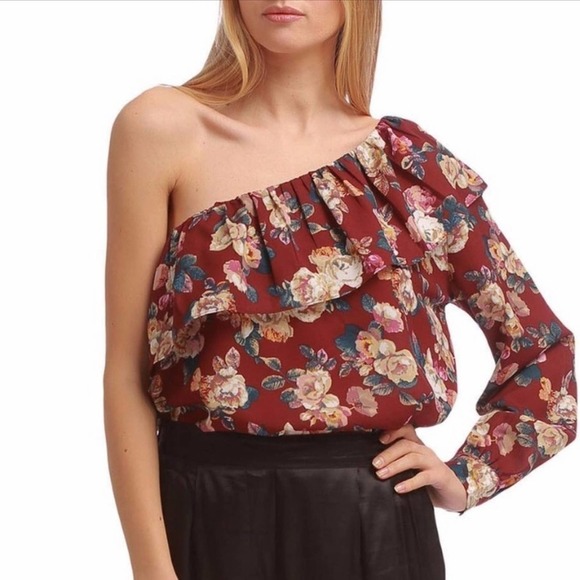 Walter Baker Donna floral one shoulder ruffle blouse. - Picture 8 of 8